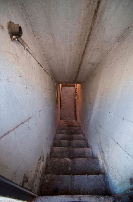 Photo 20: Entrée à l’intérieur d’un abri anti-aérien souterrain dans une célèbre station de métro