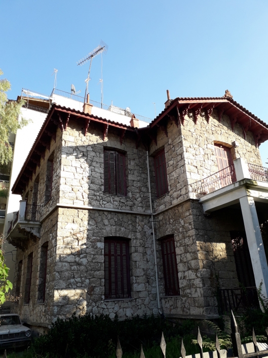 Εικόνα 16: Δείγματα γραφικής αρχιτεκτονικής στο Ν. Φάληρο. Πηγή: Ιωάννης Γεωργικόπουλος