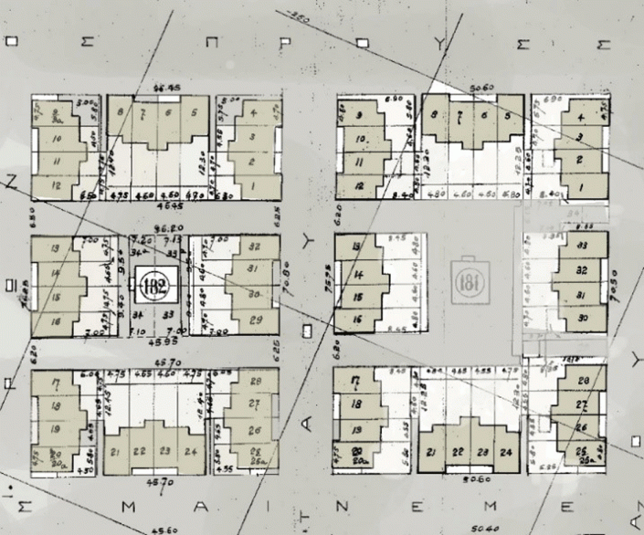 Figure 4: Le cas des îlots bâtis n° 182 et 181. Dans l’îlot bâti n° 182, l’espace intermédiaire est divisé et porte un numéro de propriété, ce qui n’est pas le cas pour l’îlot bâti n° 181 Source: Service technique de la Ville de Nikaia – Agios Ioannis Renti, département de topographie, traitement par l’auteur.